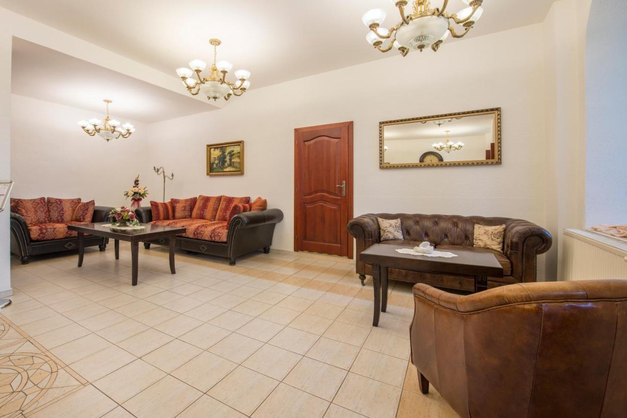 Svatojansky Kastiel Hotel Liptovsky Jan Luaran gambar