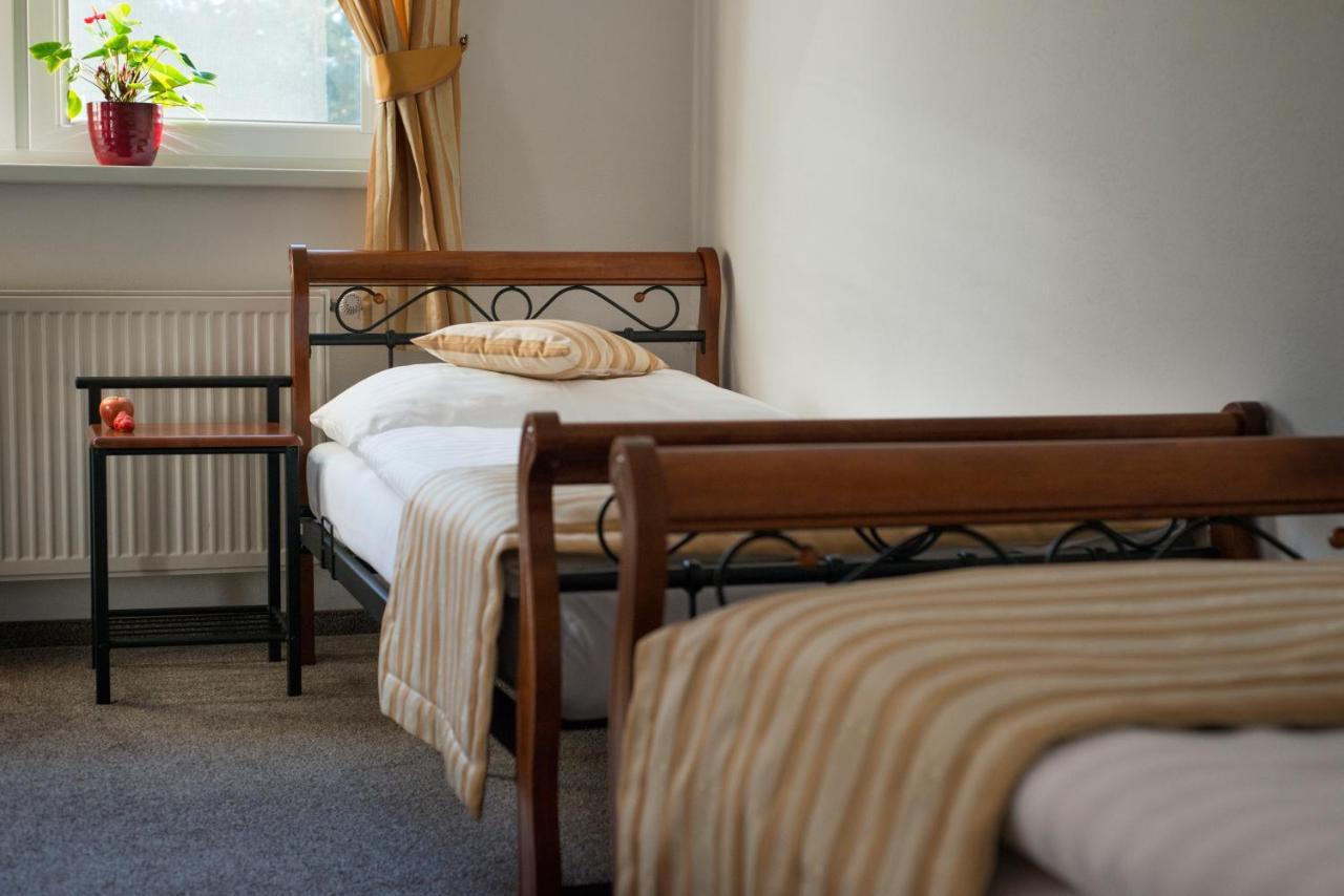 Svatojansky Kastiel Hotel Liptovsky Jan Luaran gambar