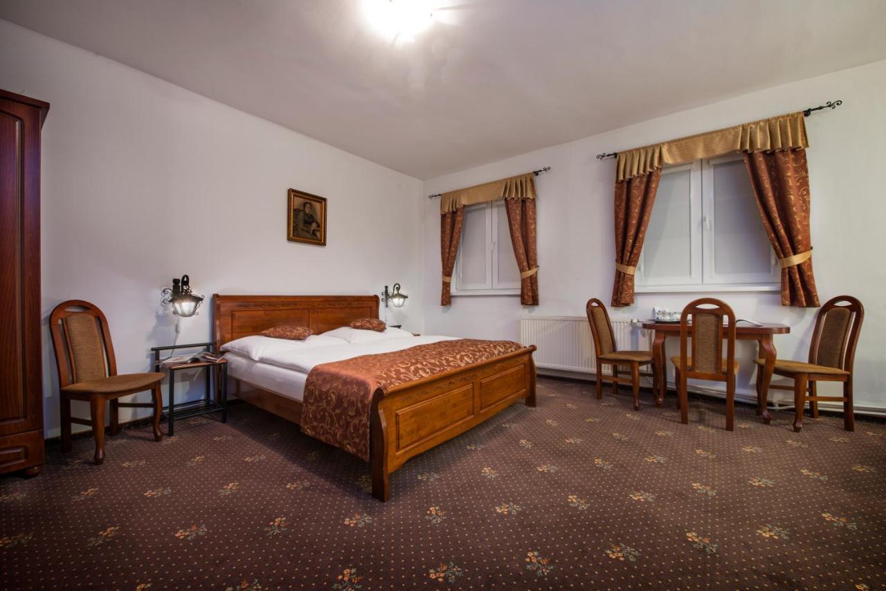 Svatojansky Kastiel Hotel Liptovsky Jan Luaran gambar